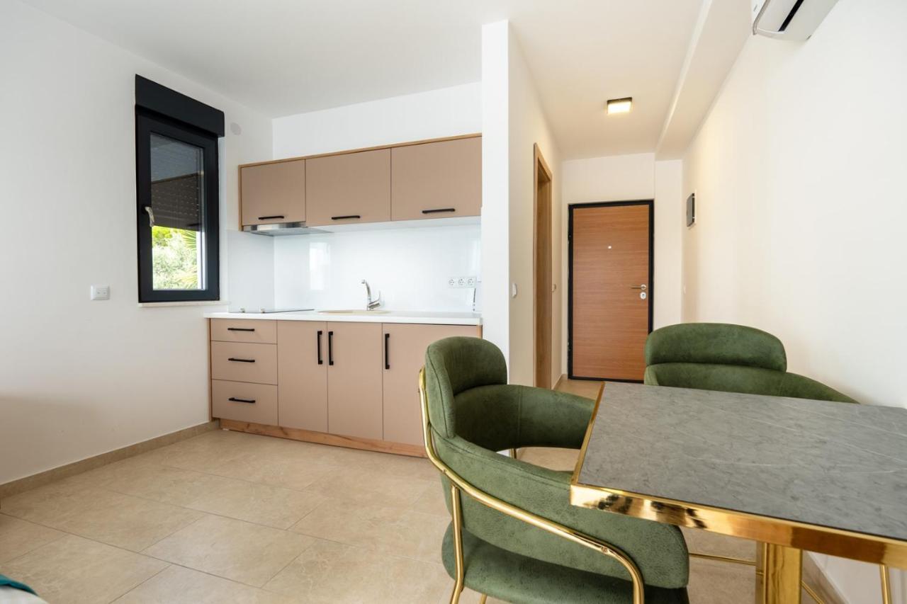 Villa Emina Sa Privatnom Plazom I Parkingom Neum Exterior photo