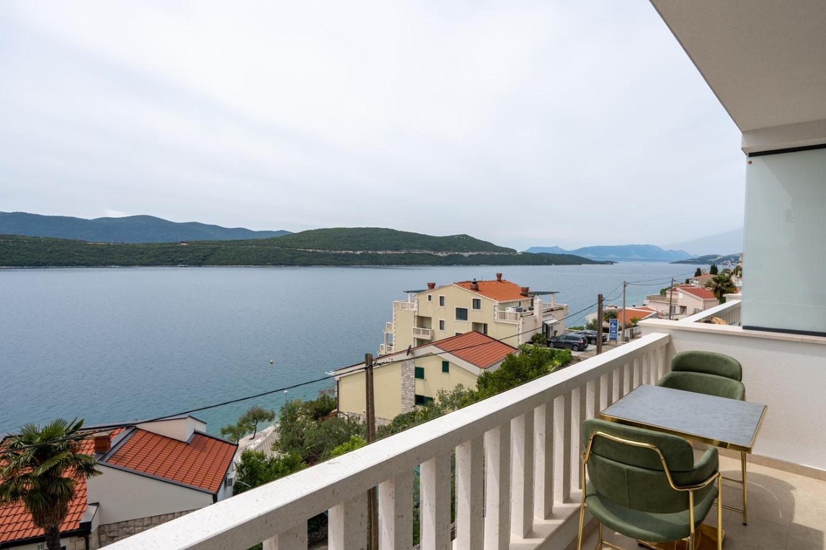 Villa Emina Sa Privatnom Plazom I Parkingom Neum Exterior photo