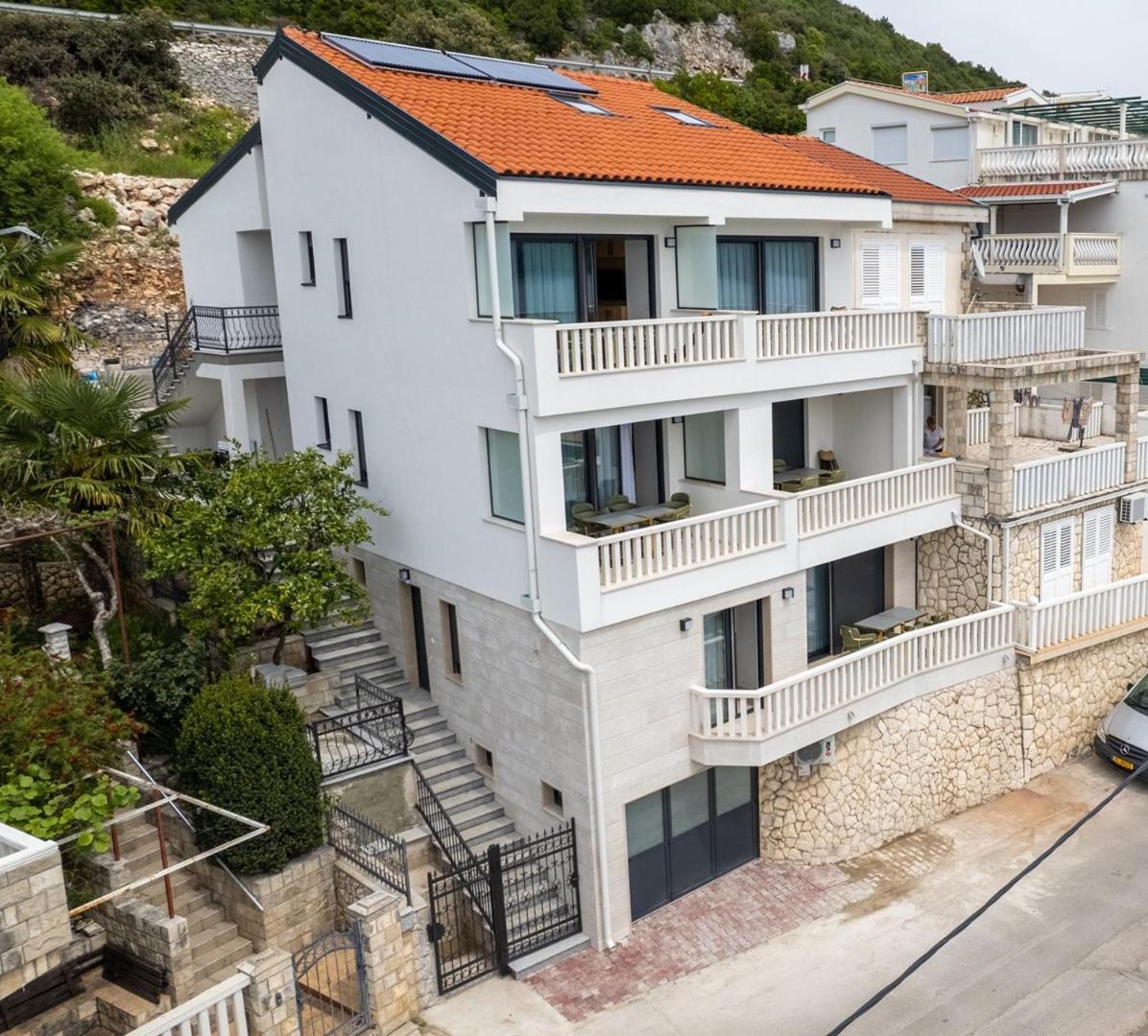 Villa Emina Sa Privatnom Plazom I Parkingom Neum Exterior photo